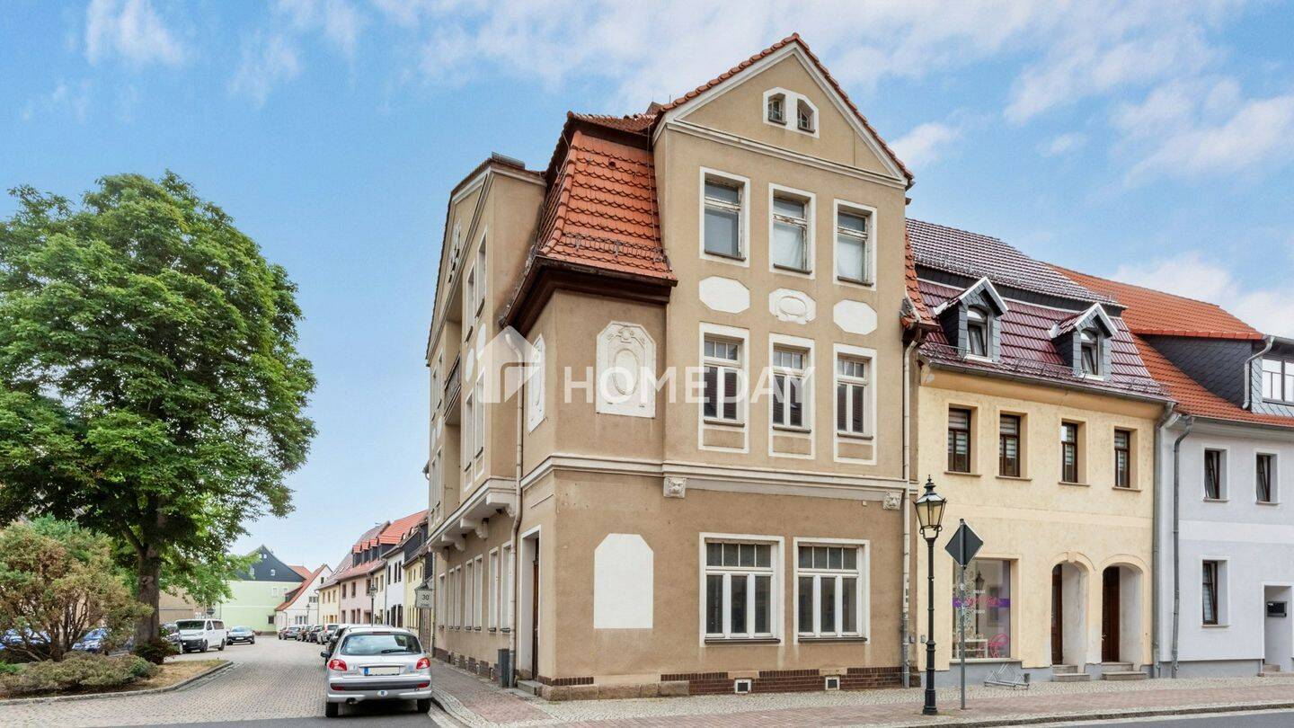 Stadtvilla mit großzügigem Raumangebot und Entwicklungschance für Investoren oder Eigennutzer, 4523 Pegau