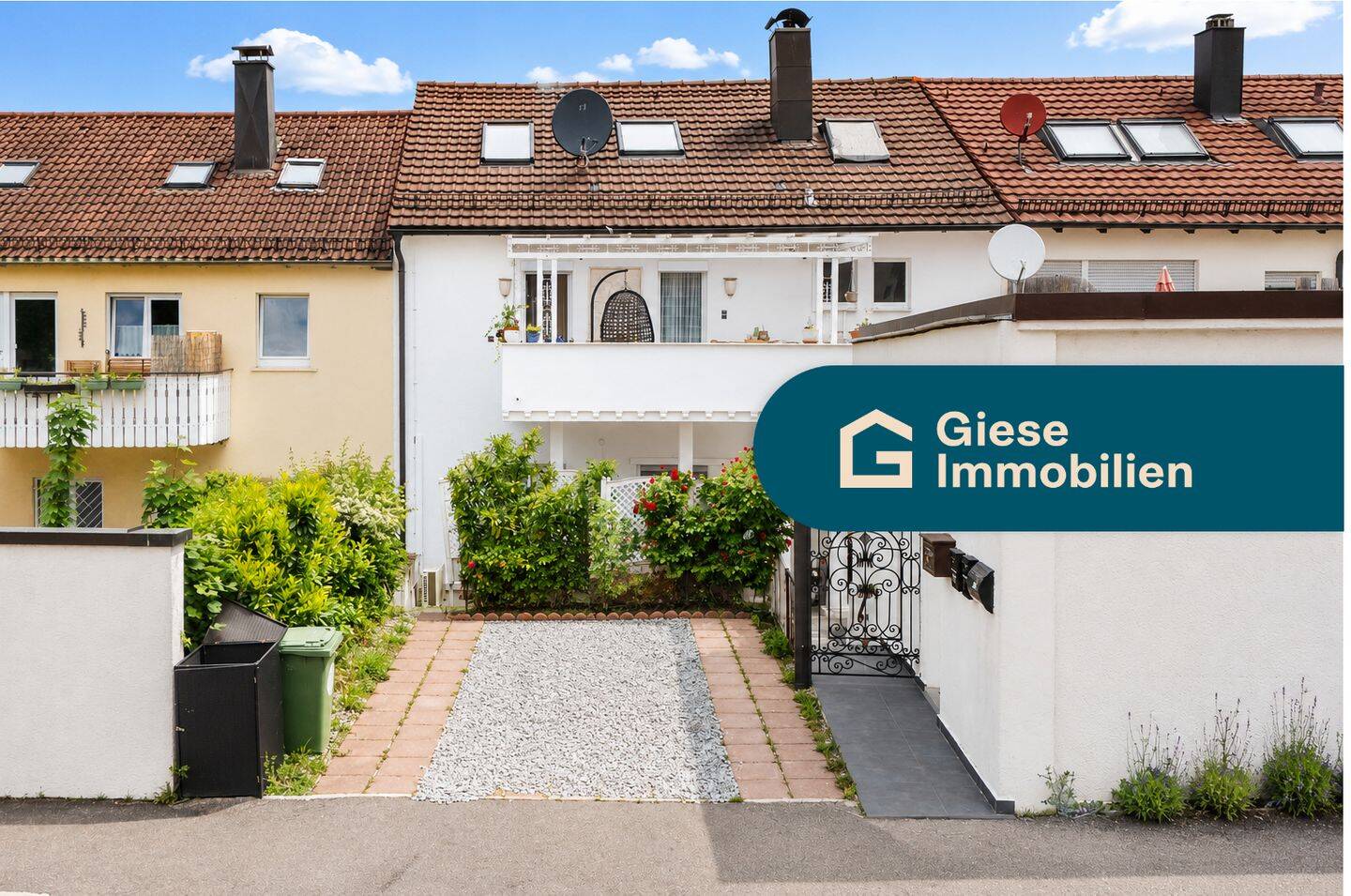 Elegantes Einfamilienhaus mit Wohlfühlcharakter, 70437 Stuttgart (Freiberg Mönchfeld Rot Zazenhausen Zuffenhausen)