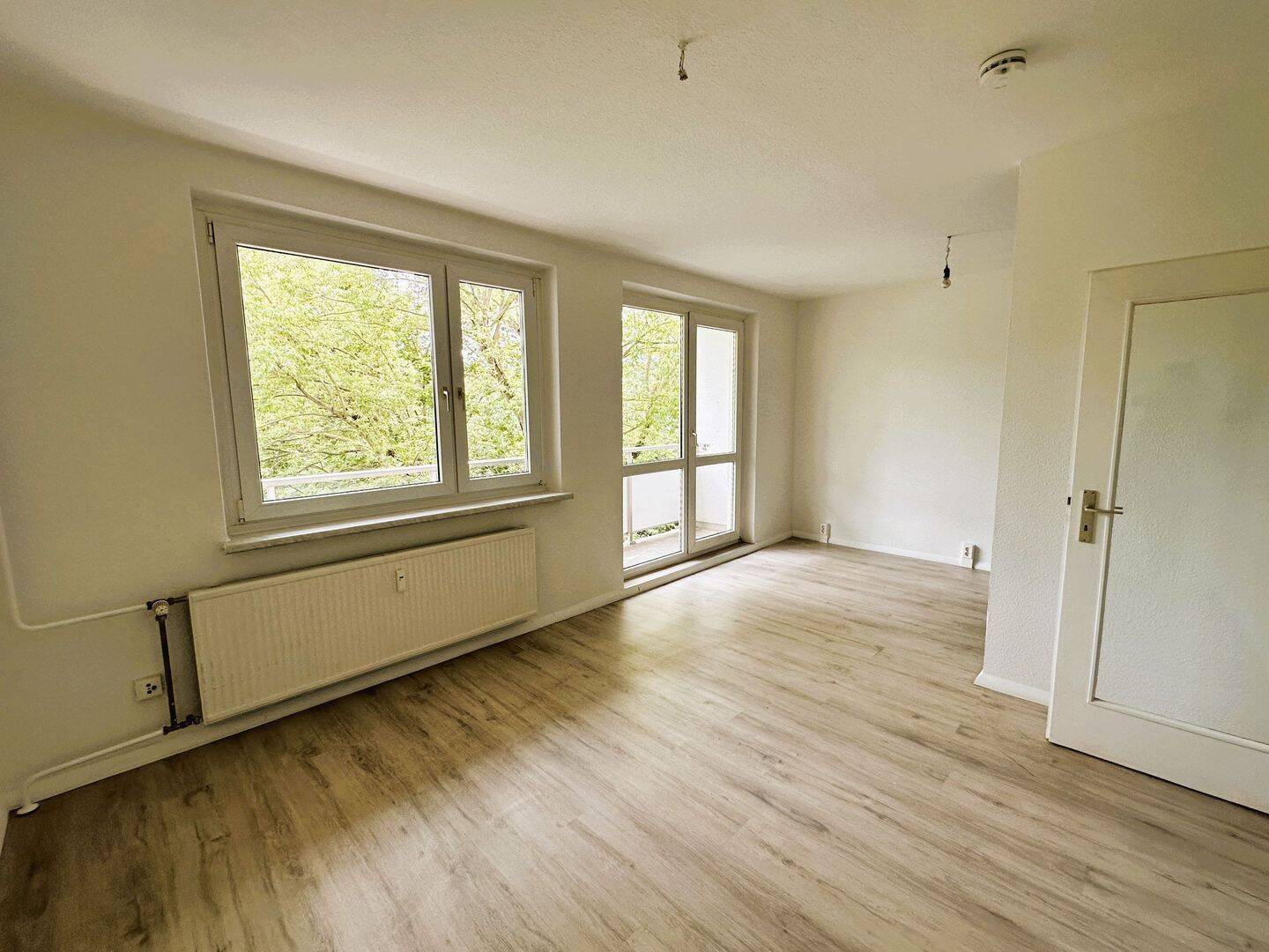 Gemütliche Studentenbude mit Balkon und Blick ins Grüne in Halle, 6124 Halle (Saale) (Saaleaue Südliche Neustadt Westliche Neustadt)
