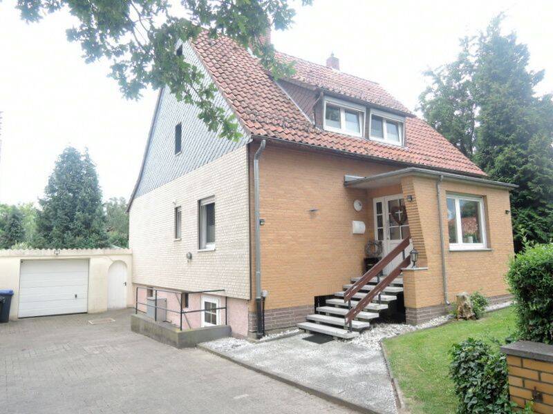 RESERVIERT; Einfamilienhaus mit Garage und großem Garten in Einbeck OT Edemissen, 37574 Einbeck