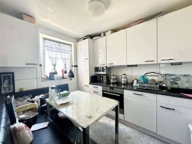 Top gepflegte 3-Zimmer-Wohnung mit großem Balkon & TG, 63128 Dietzenbach