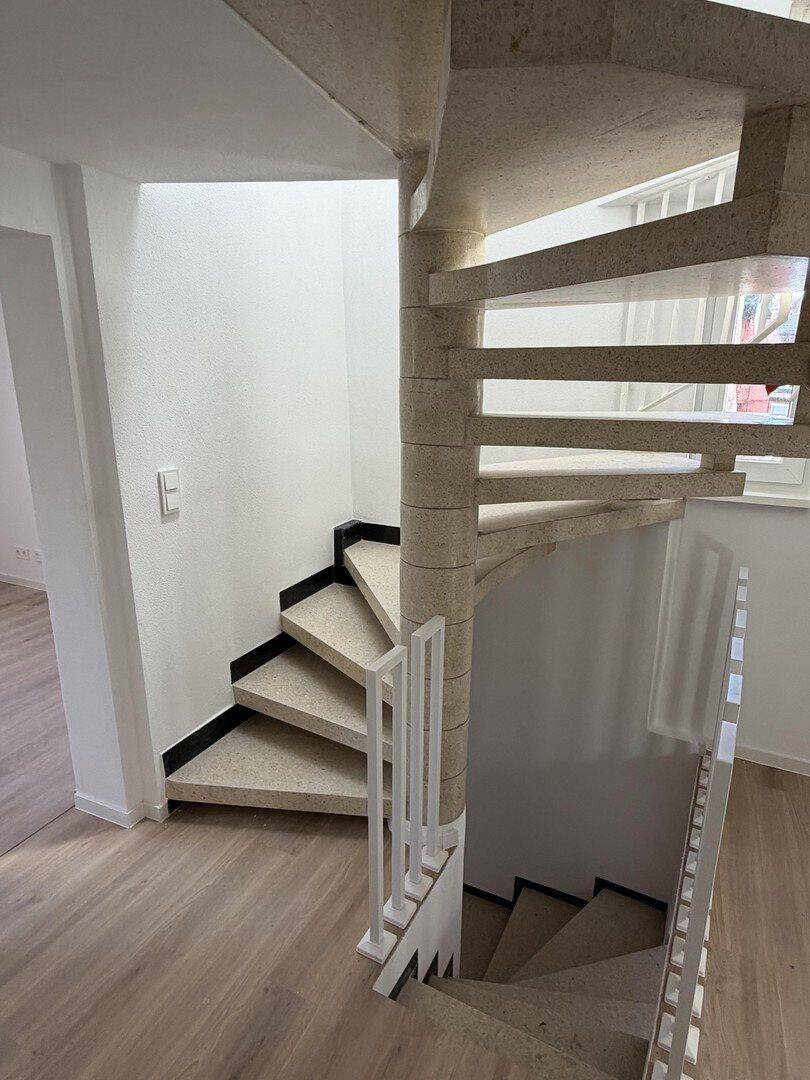 Vallendar zentral „Haus in Haus“ – 4 Zimmer 2 Bäder, Küche und Gäste WC, 56179 Vallendar