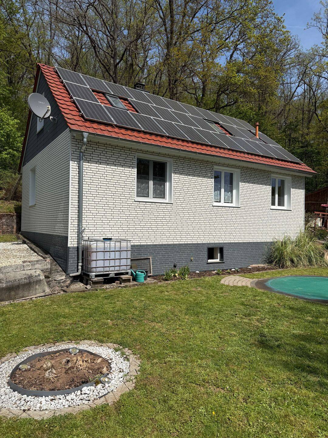 Einfamilienhaus mit 732 m² Grundstück am Waldrand von Gambach, 97753 Karlstadt