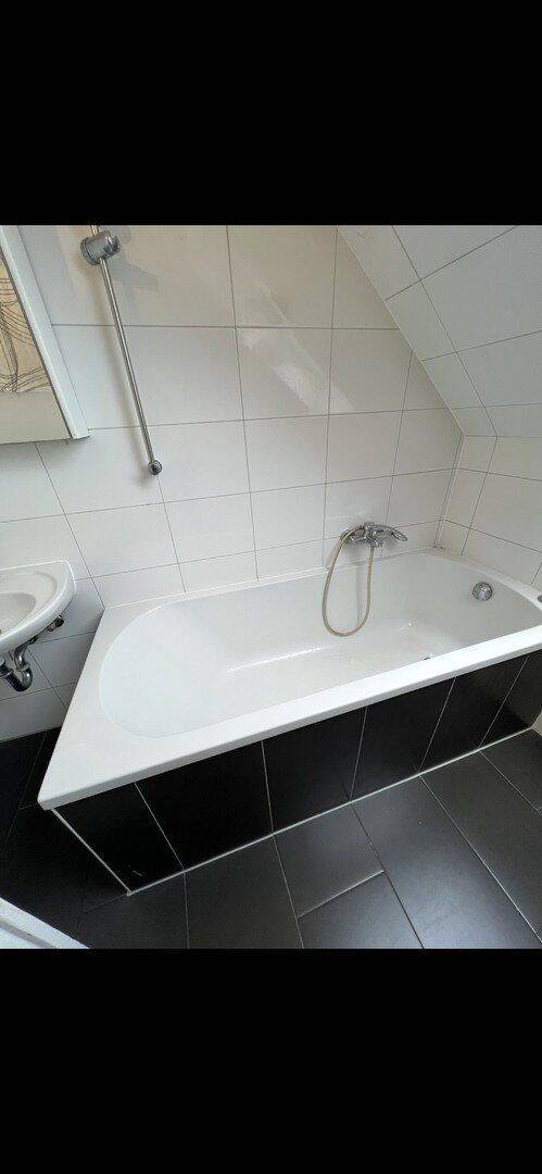 ruhige und gepflegte Dachgeschoss-Wohnung in zentraler Lage, 58095 Hagen (Hochschulviertel Mittelstadt Wehringhausen)