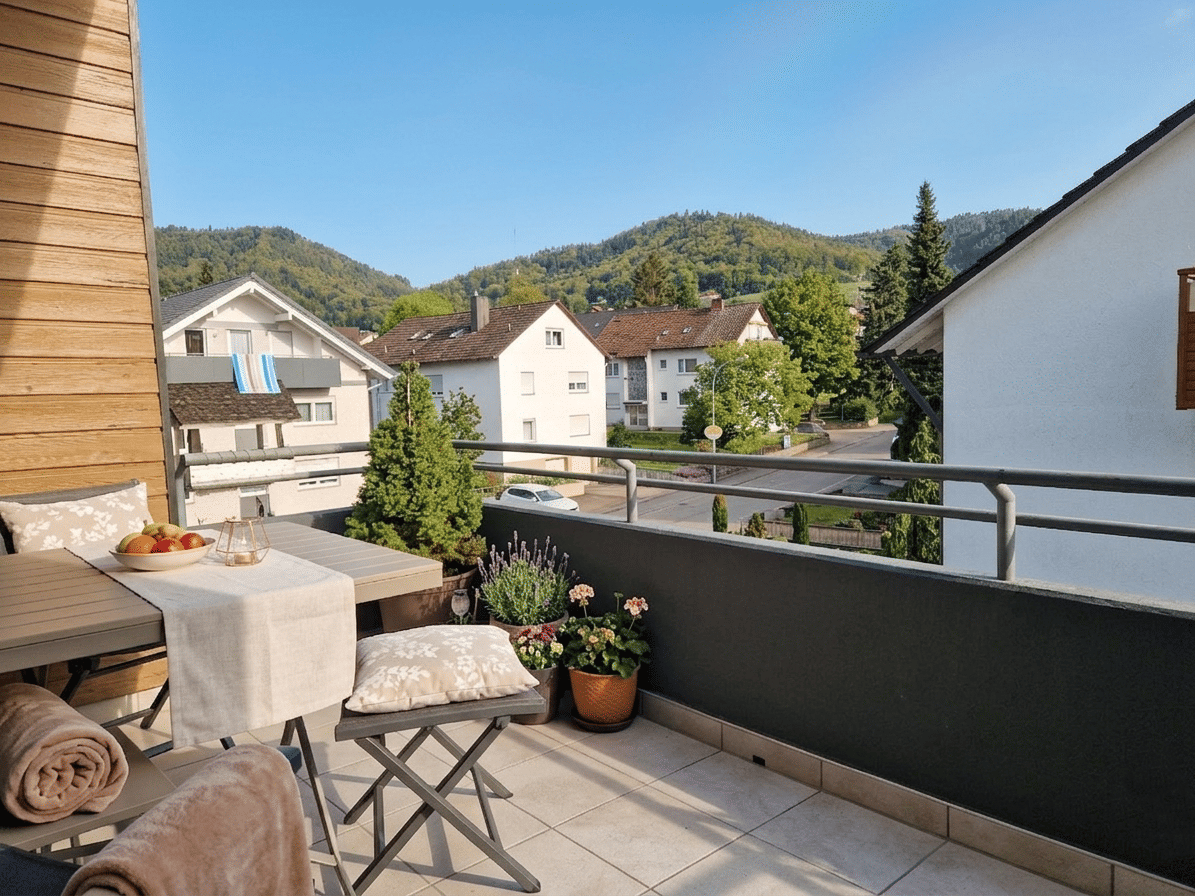 Wohnqualität in Zell-Weierbach – Eigentumswohnung mit Weitblick und Garten, 77654 Offenburg