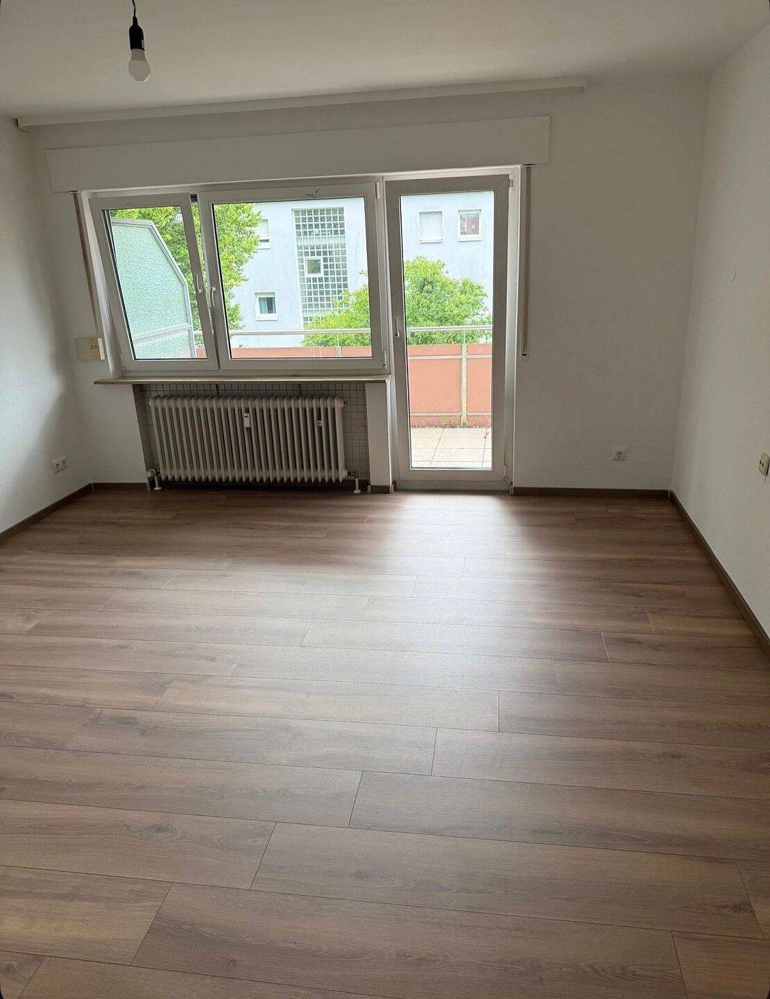 2 Zimmer Wohnung in Stuttgart Feuerbach, 70469 Stuttgart (Feuerbach Zuffenhausen)