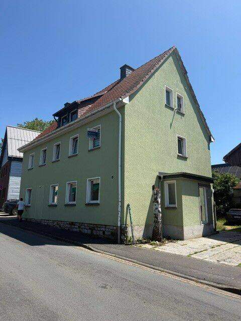 Verkauf im Bieterverfahren: 3-Parteienhaus mit Entwicklungspotenzial in Hennef-Uckerath, 53773 Hennef (Sieg)