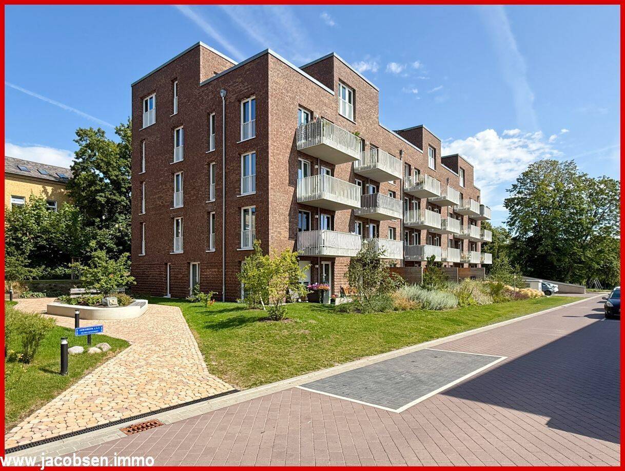 Zeitlose Eleganz trifft auf modernen Wohnkomfort – exklusive Neubauwohnung in ruhiger Bestlage – 24837 Schleswig – Bild 1 von 3