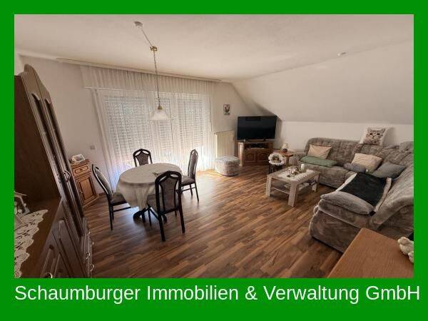 Helle, geräumige 2-Zimmer-Dachgeschosswohnung mit Balkon in Deckbergen, 31737 Rinteln