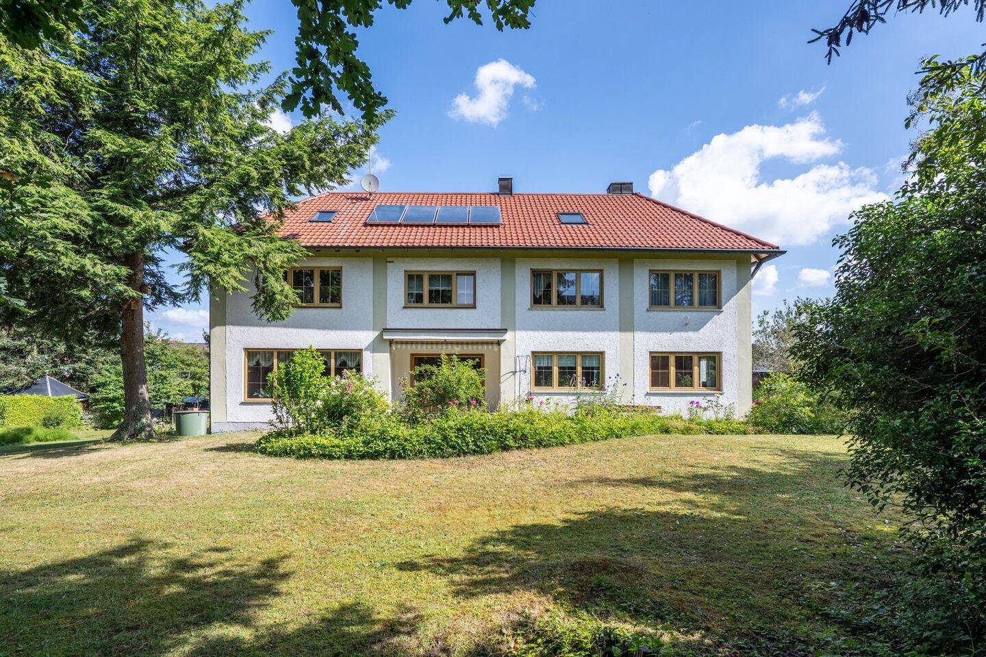 AIGNER-Großzügige Erdgeschosswohnung mit Schlossgarten, 85235 Odelzhausen
