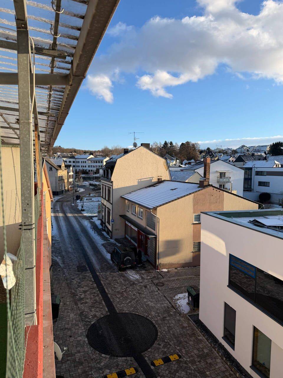 Ihr neues Zuhause: 3-Zimmer-Wohnung mit Balkon in Höhr-Grenzhausen – 56203 Höhr-Grenzhausen – Bild 1 von 9