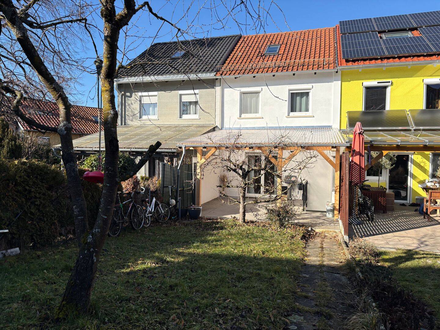 Reihenmittelhaus mit Garten und Garage – sofort beziehbar, 72766 Reutlingen