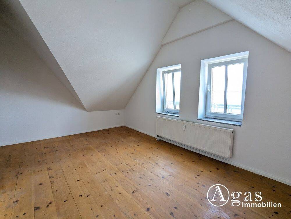 Besondere Dachgeschosswohnung in Eberswalde, 16225 Eberswalde