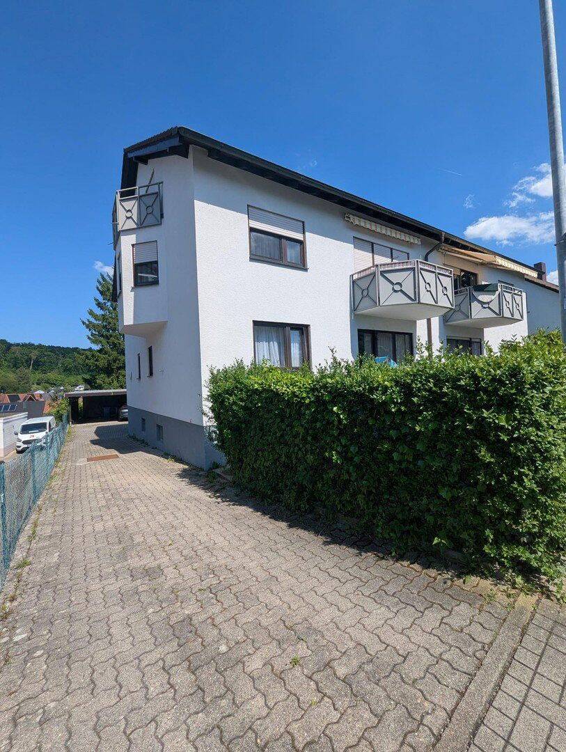 bezugsfreie 3-Zimmer-Wohnung mit Tageslichtbad & Carport in ruhiger Lage von Pfinztal-Wöschbach, 76327 Pfinztal