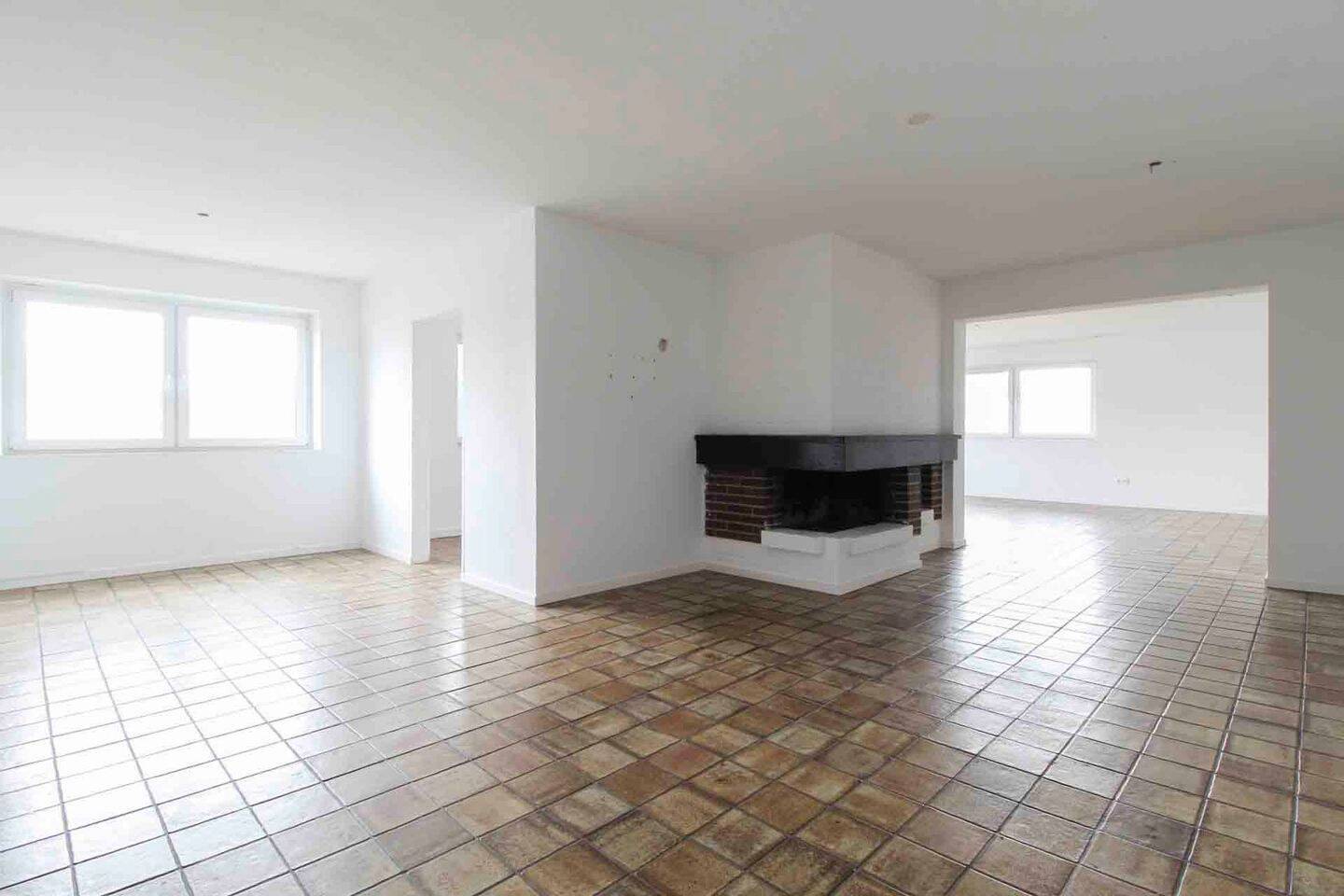 Zentral gelegen: 4,5-Zimmer-Wohnung mit Balkon, Stellplatz & Fußbodenheizung – provisionsfrei, 33790 Halle (Westf.)