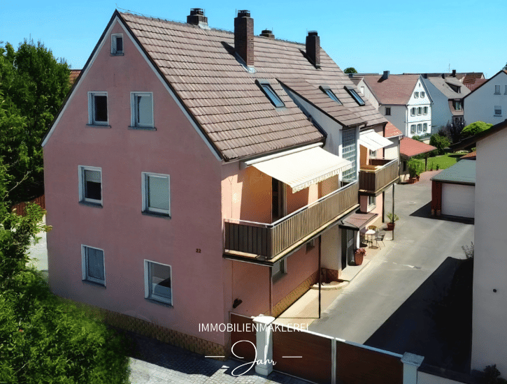 Gepflegtes Mehrfamilienhaus mit vier Wohneinheiten auf Traumgrundstück, 97506 Grafenrheinfeld