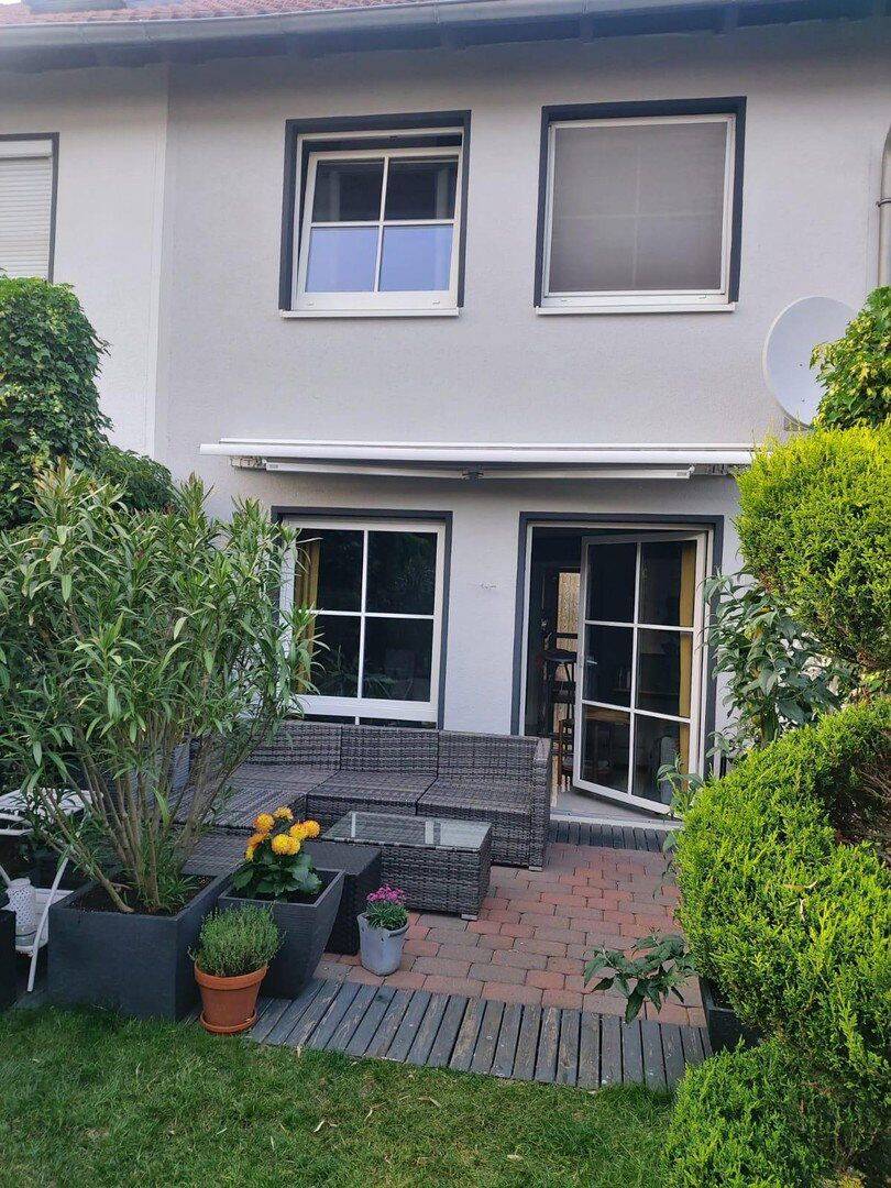 Charmantes Reihenmittelhaus in Top-Lage in Rethen bei Hannover, 30880 Laatzen