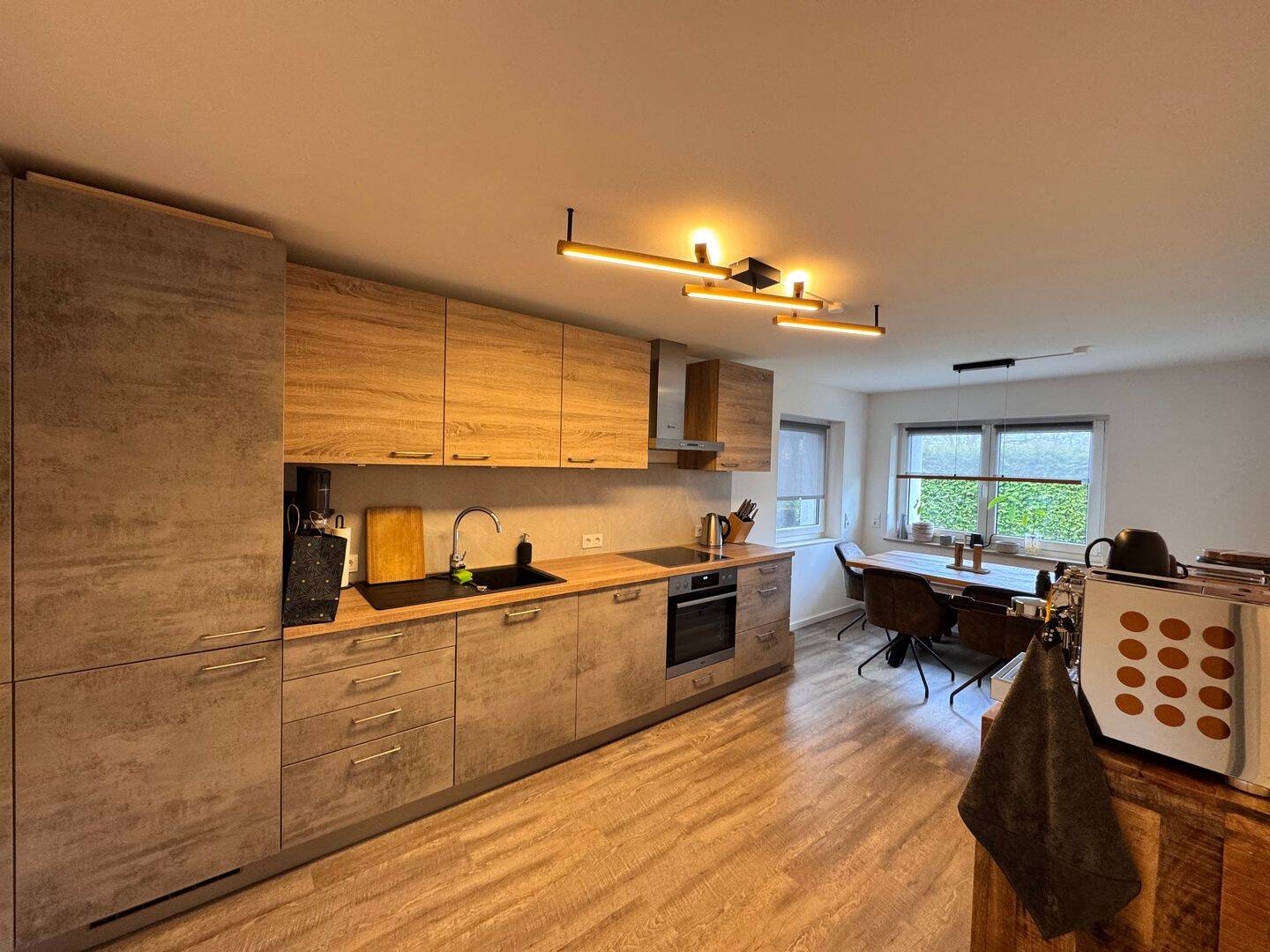 Traumhafte, möblierte 2-Zimmer Wohnung mit Blick zum Regnitztal, 90768 Fürth