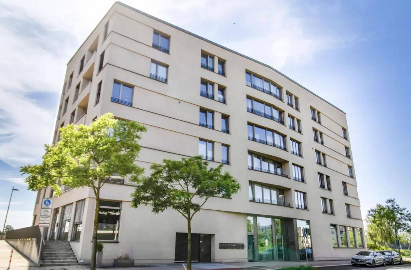 Großzügige 2 Zimmerwohnung an der Weser, 28217 Bremen (Handelshäfen Steffensweg Utbremen Westend)