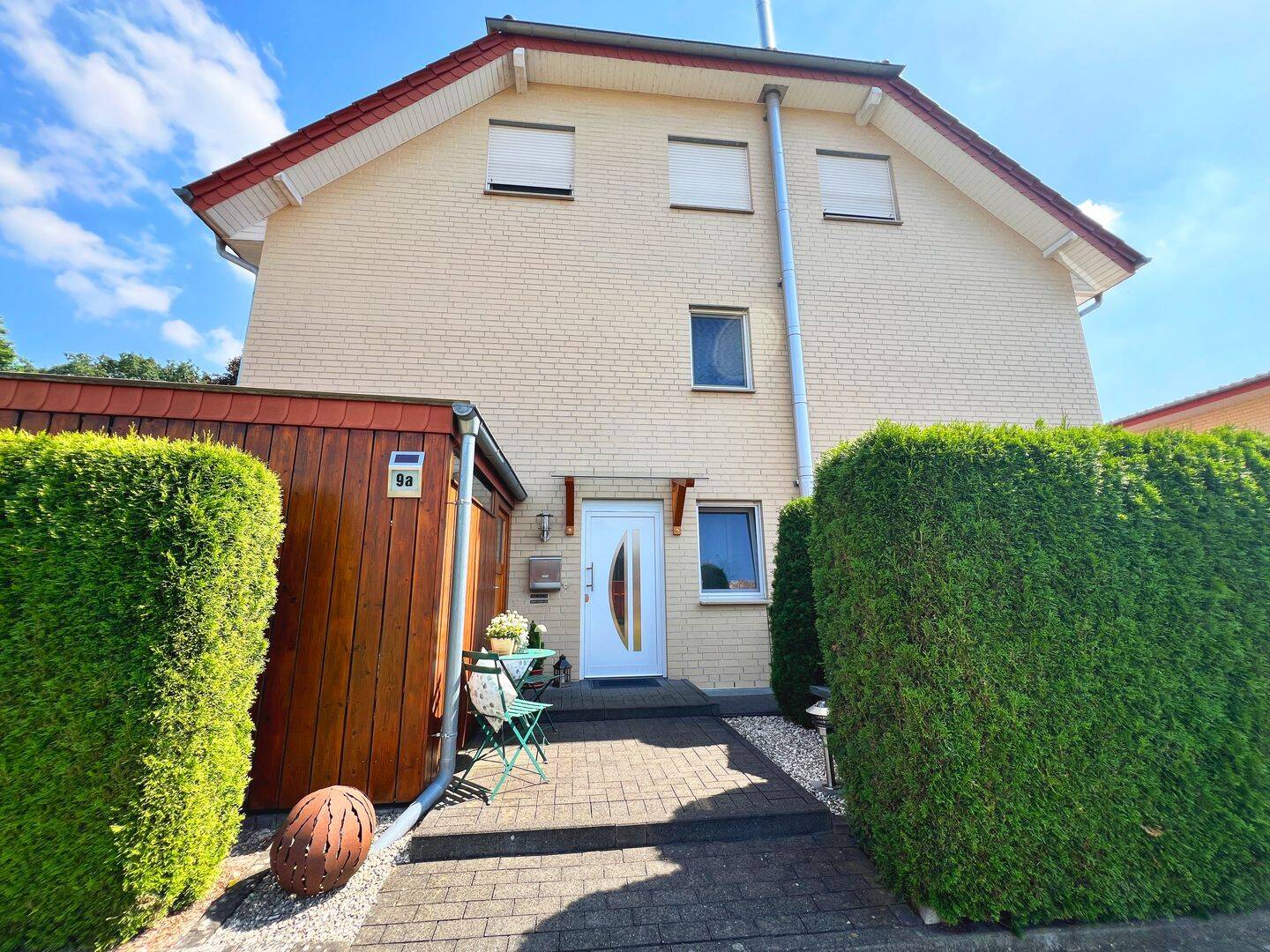 Maisonettewohnung mit eigenem Eingang, Carport & Garten in Hövelhof, 33161 Hövelhof