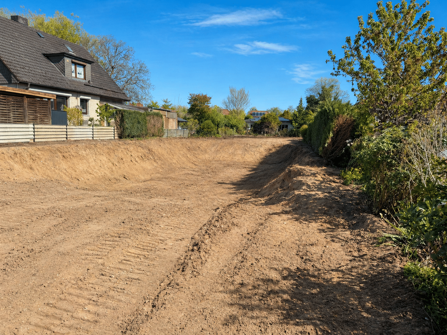 Großes Baugrundstück in Lemsahl-Mellingstedt: 978 m², provisionsfrei, erschlossen, kein Altbestand, Baugenehmigung vorhanden, 22397 Hamburg (Wandsbek Duvenstedt Lemsahl-Mellingstedt Wohldorf-Ohlstedt)