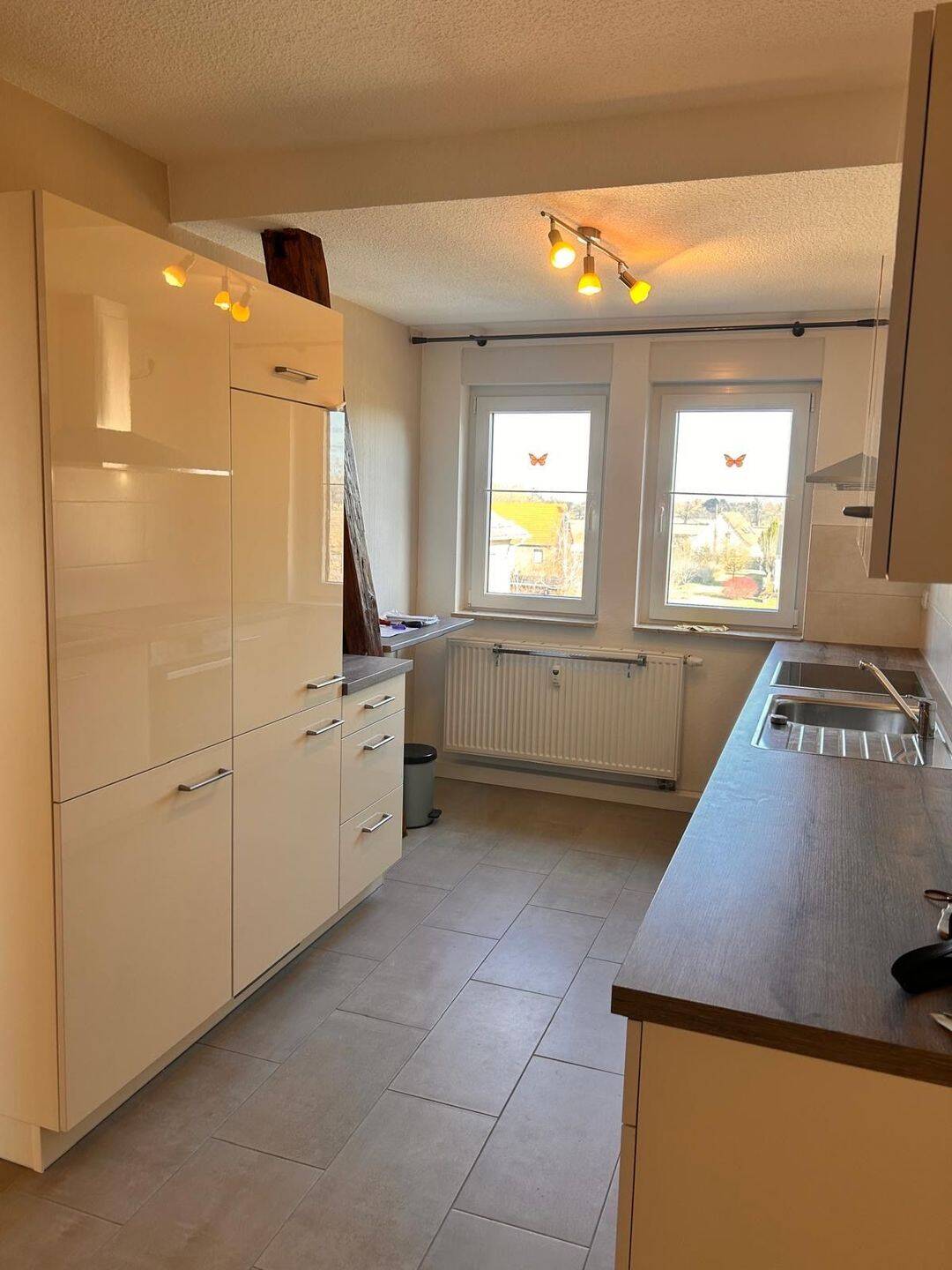 Schöne Wohnung im 2.OGzu vermieten, 90 qm, 6780 Zörbig