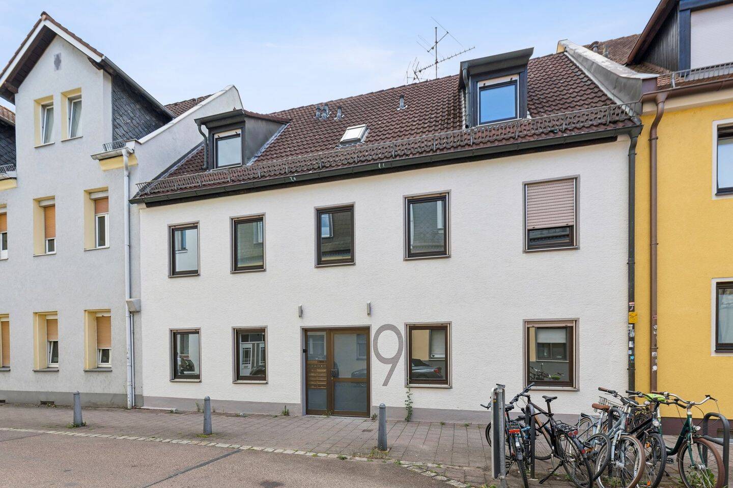 Ruhiges, modernes City-Apartment – Erstbezug nach Renovierung mitten in Erlangen, 91052 Erlangen (Anger Erlangen-Ost Erlangen-Süd Innenstadt)