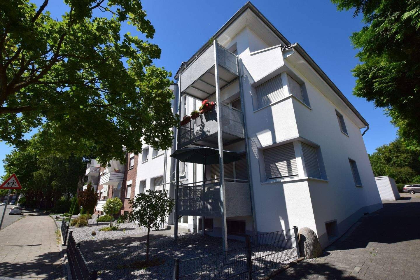Renovierte 2 Zimmer Wohnung mit Balkon in Hamm-Heessen, 59073 Hamm (Bockum-Hövel Hamm-Norden Heessen)
