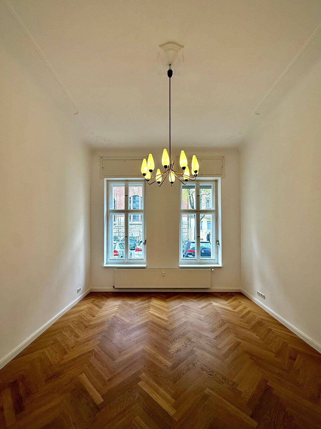 Altbaujuwel in Bestlage Fischgrät Designbad und ruhiger Innenhof nahe Kudamm, 10629 Berlin (Charlottenburg-Wilmersdorf Charlottenburg)