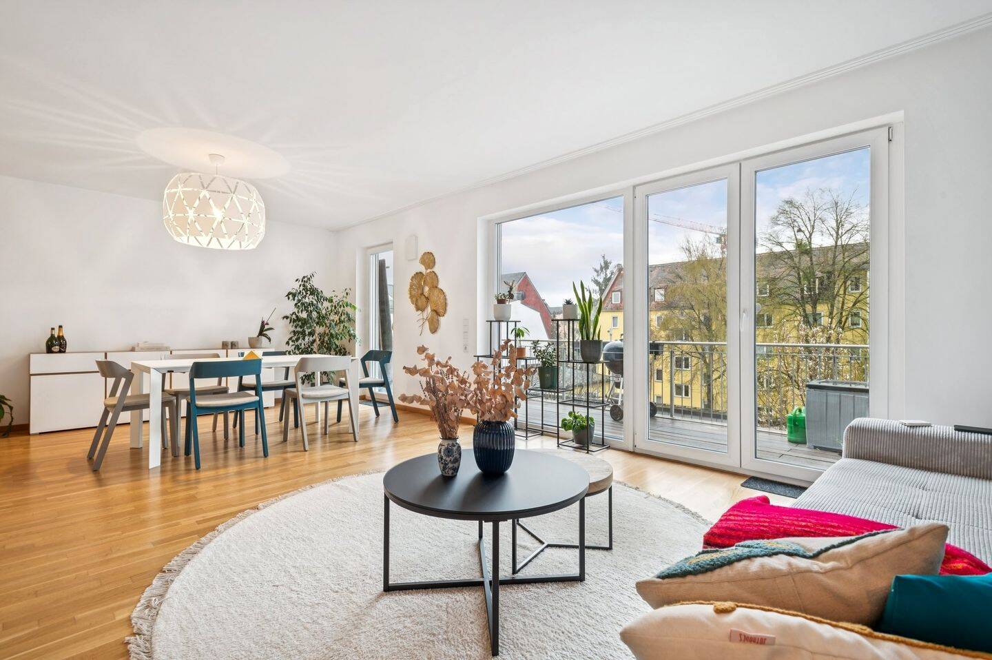 Vermietete 3-Zimmer-Wohnung mit hochwertiger Ausstattung in gefragter Lage, 80807 München (Milbertshofen-Am Hart Schwabing-Freimann)
