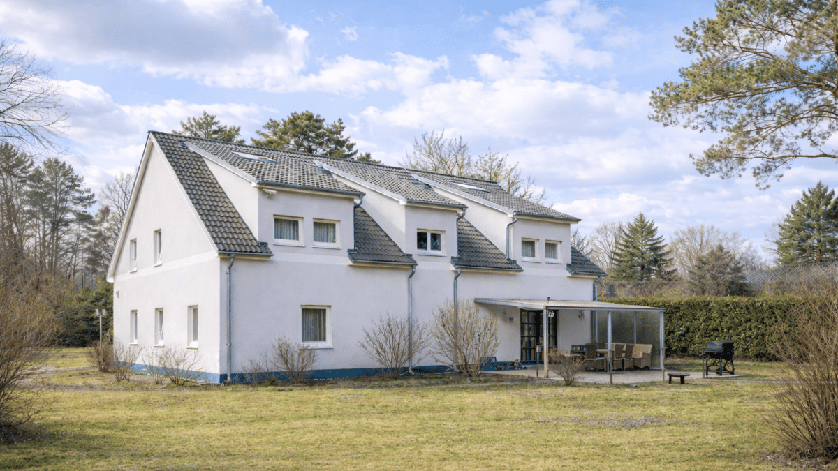 Ihr eigenes Anwesen – Mehrgenerationenhaus mit Einliegerwohnung & 3 neuen Bädern und reichlich Platz!, 15741 Bestensee