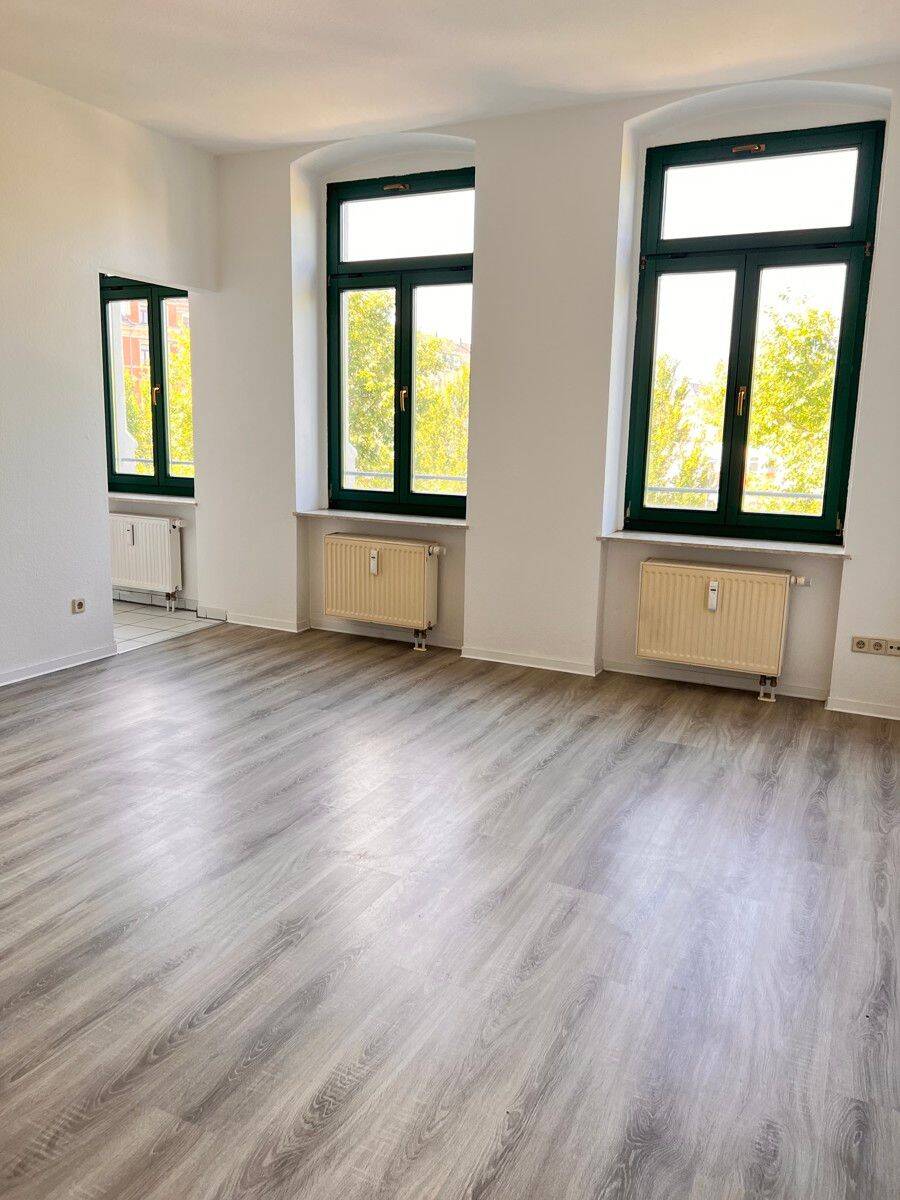 HELLE 2-RAUMWOHNUNG – Mit Einbauküche, 9113 Chemnitz