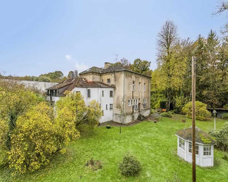 Essen-Kettwig/Heiligenhaus: Bezugsfreies Dreifamilienhaus mit Büro, 45219 Essen (Kettwig)
