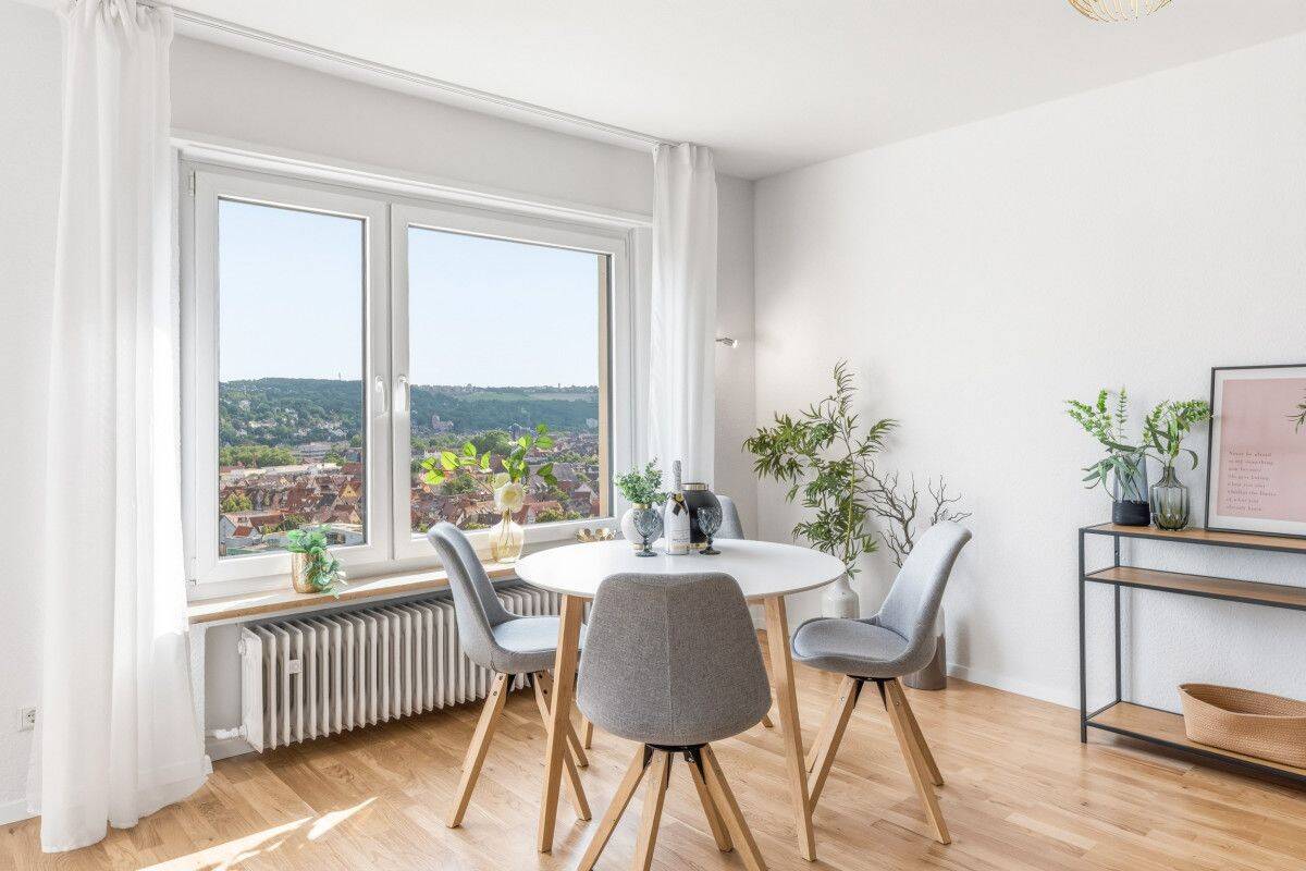 Burgnähe – begehrteste Lage in Esslingen: 3,5 Zi. am Sonnenhang mit Traumblick, 73732 Esslingen am Neckar