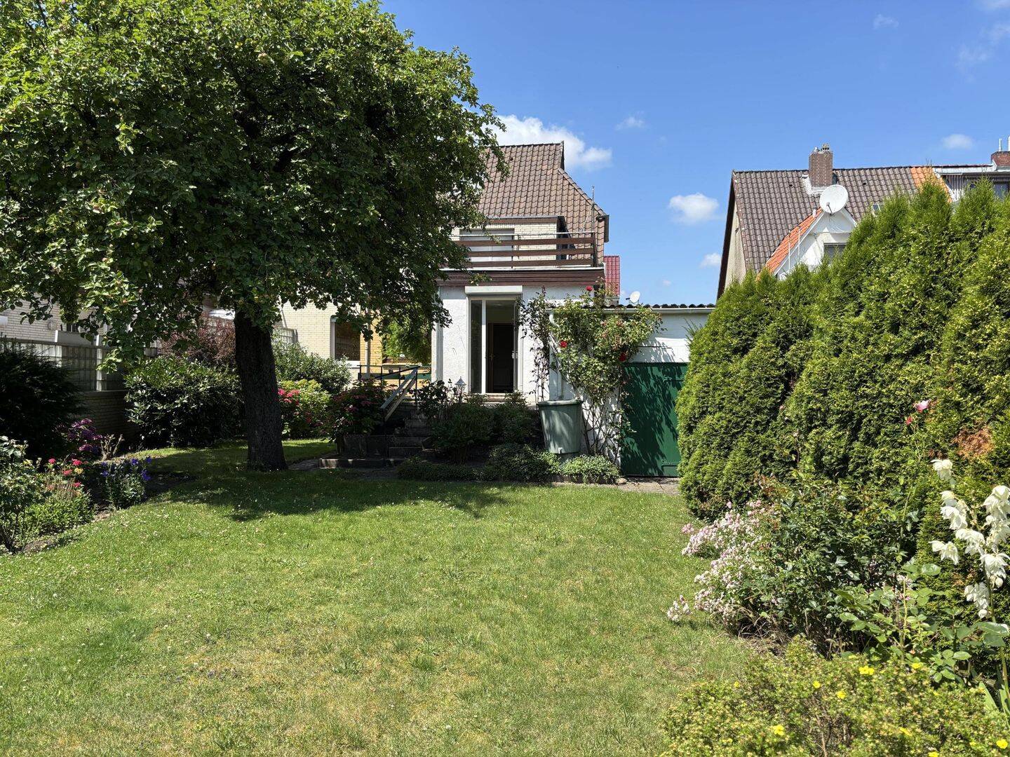 Charaktervolle Altbau-Doppelhaushälfte mit großem Potenzial in begehrter Wohnlage von Uelzen!, 29525 Uelzen