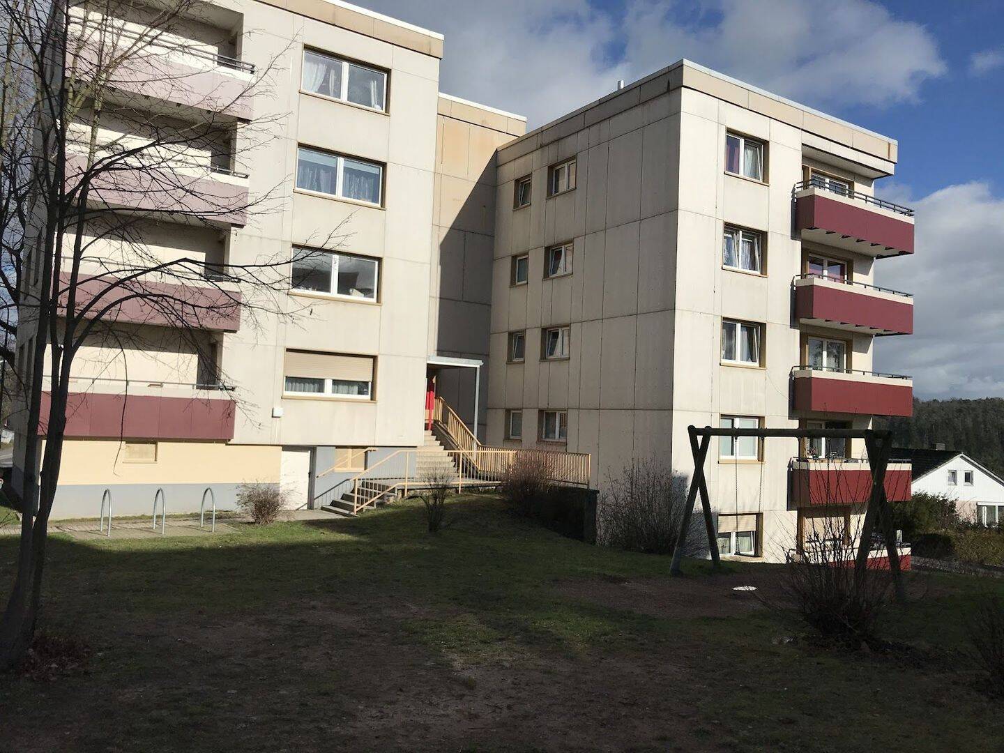 Praktische 4-Zimmer-Wohnung mit Balkon und Gäste-WC in Marburg, 35039 Marburg