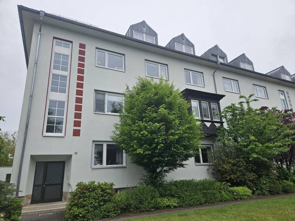 Großzügige, helle 5-Zimmer-Wohnung mit Balkon, 29221 Celle