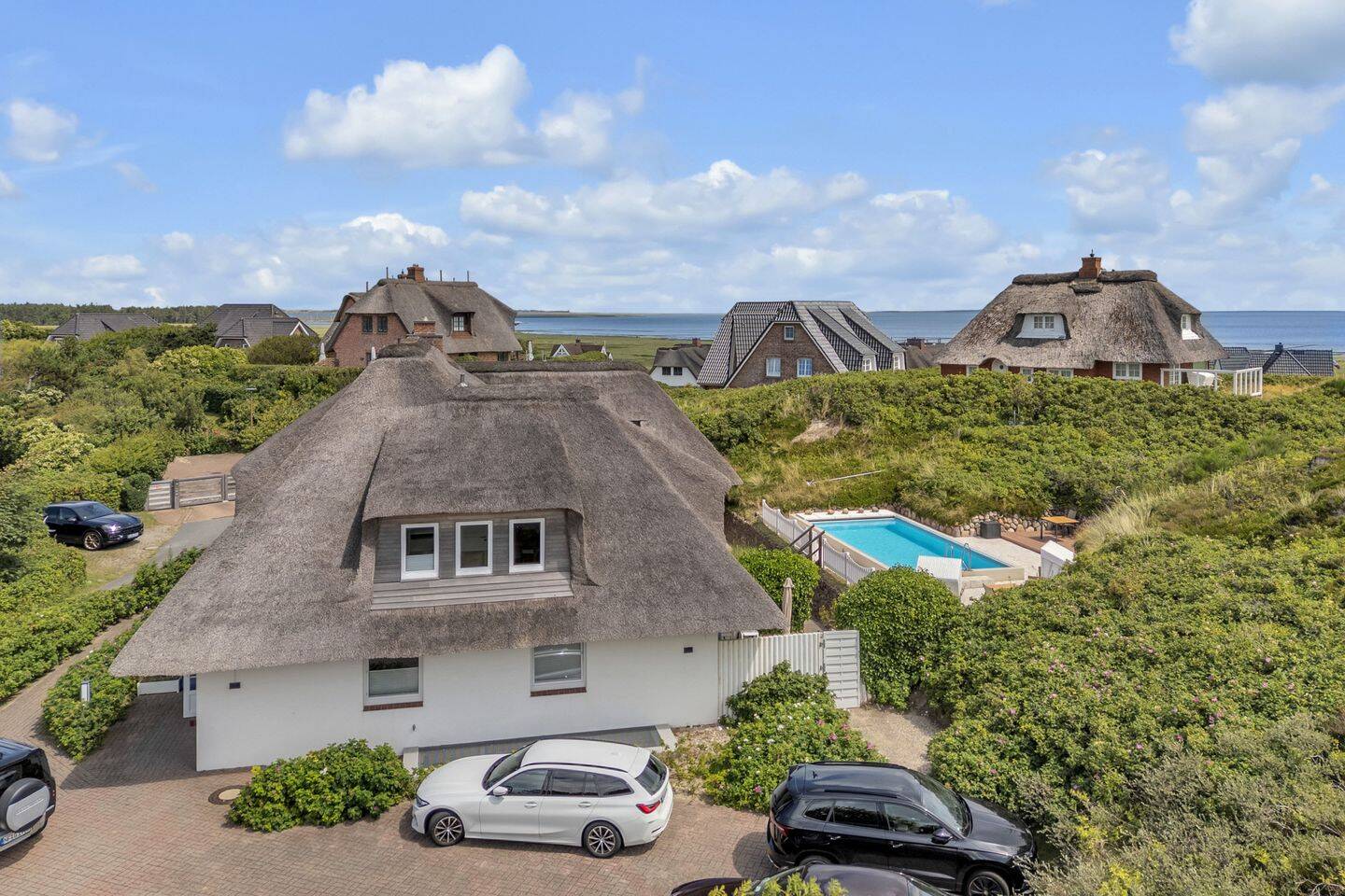 3-Zimmer-OG-Wohnung in Dünenlage – gepflegter Zustand, mit Gemeinschaftspool, 25980 Sylt