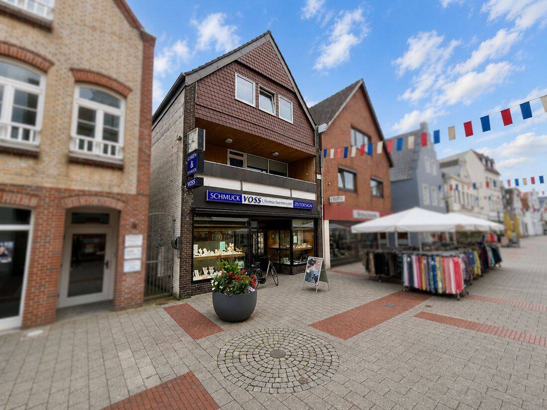 Großzügiges Wohn- und Geschäftshaus im Zentrum der Kreisstadt Heide!, 25746 Heide