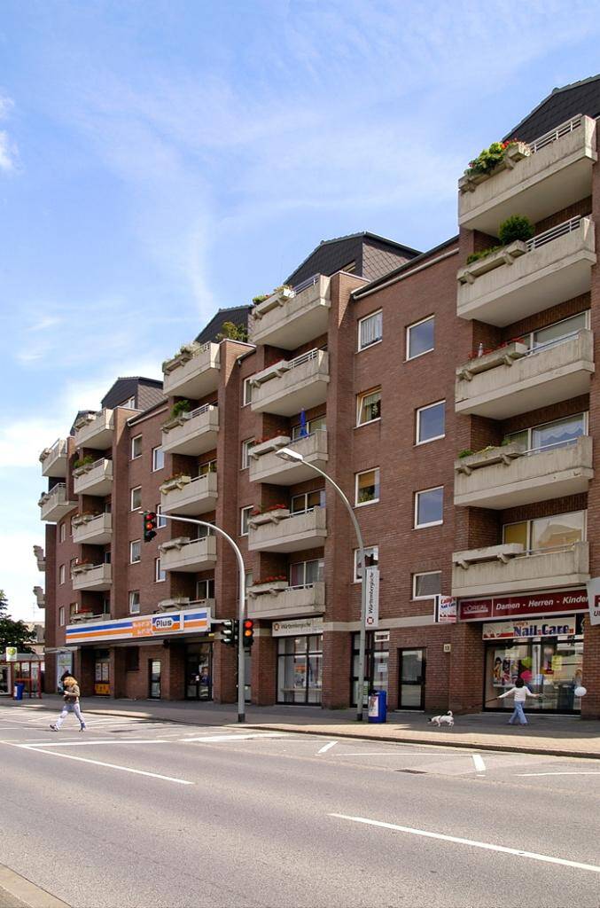 2-Zimmer-Wohnung mit großer Terrasse und Blick über Alt-Homberg, 47198 Duisburg (Alt-Homberg Hochheide)
