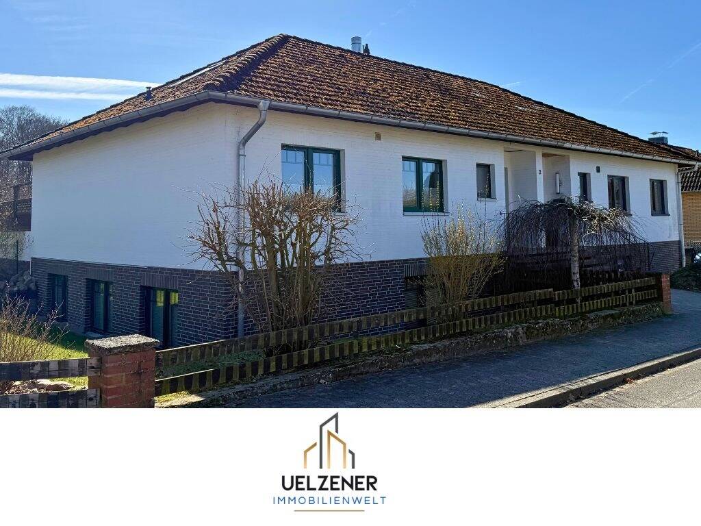 Attraktive Doppelhaushälfte im Bungalowstil, 29574 Ebstorf