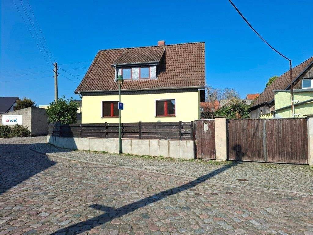 EFH + zus. Baugrundstück in MD Alt Olvenstedt !, 39130 Magdeburg (Alt Olvenstedt Großer Silberberg Neu Olvenstedt)