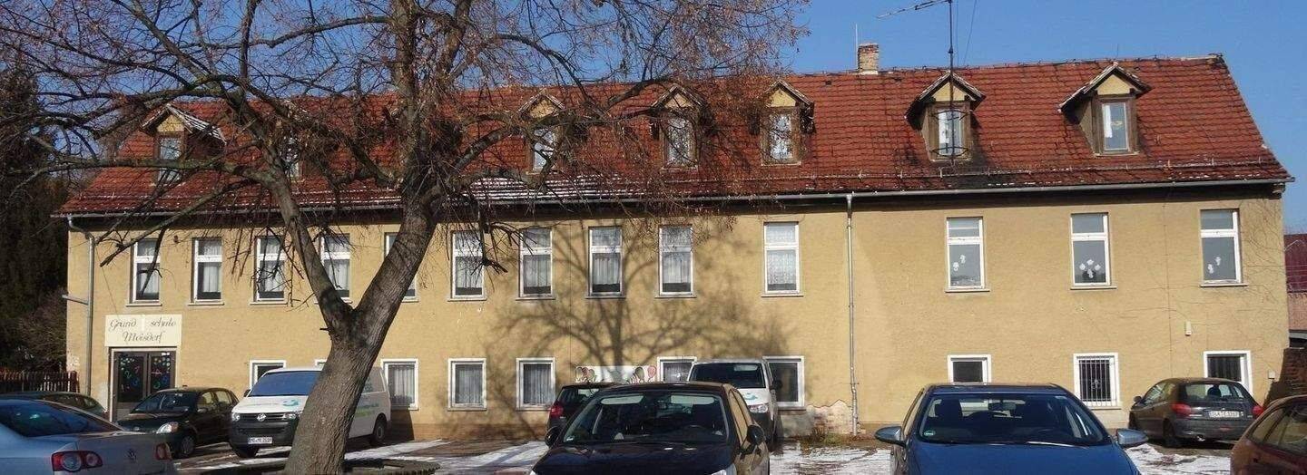 Umbau und Sanierung einer ehemaligen Schule & Mehrfamilienhaus, 6463 Falkenstein/Harz