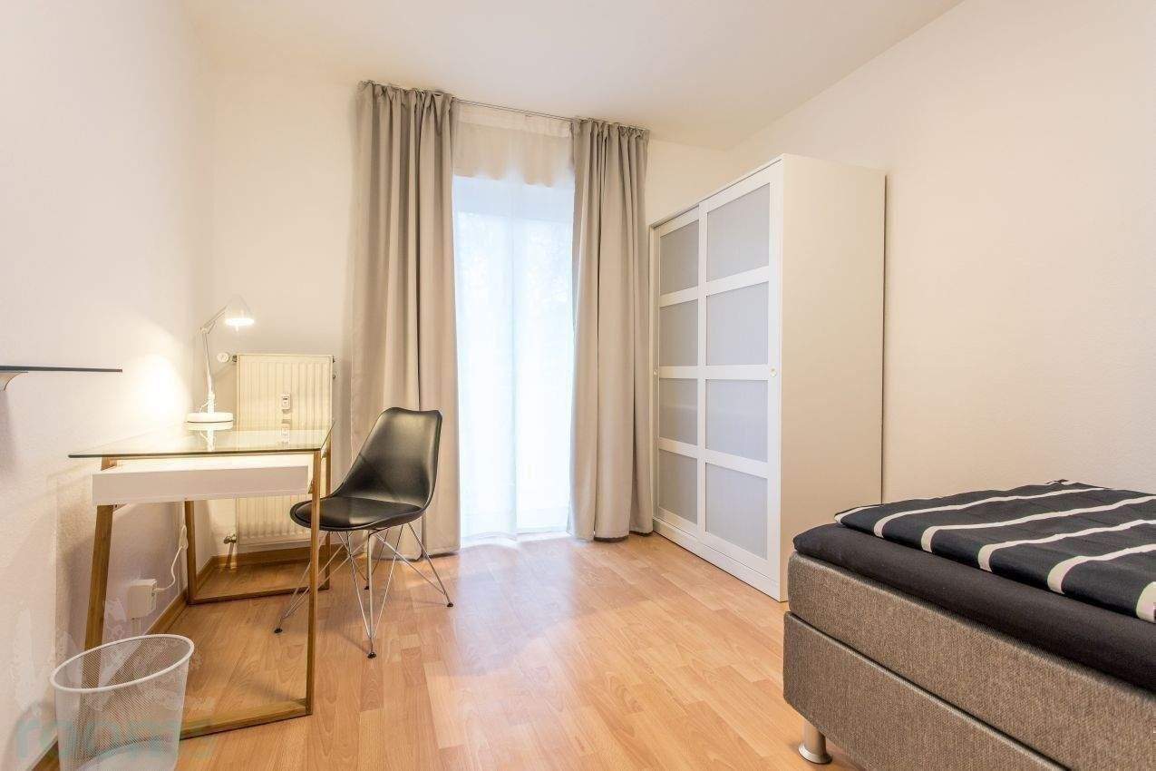 Ab Sofort – modern möbliertes Zimmer in 3er WG – in zentraler Lage in Ffm-Rödelheim, 60489 Frankfurt am Main (Rödelheim)
