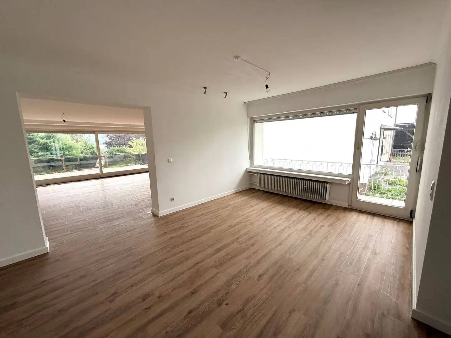 Helle 120qm 3-Zimmer-Wohnung mit großem Balkon in Schmallenberg, 57392 Schmallenberg