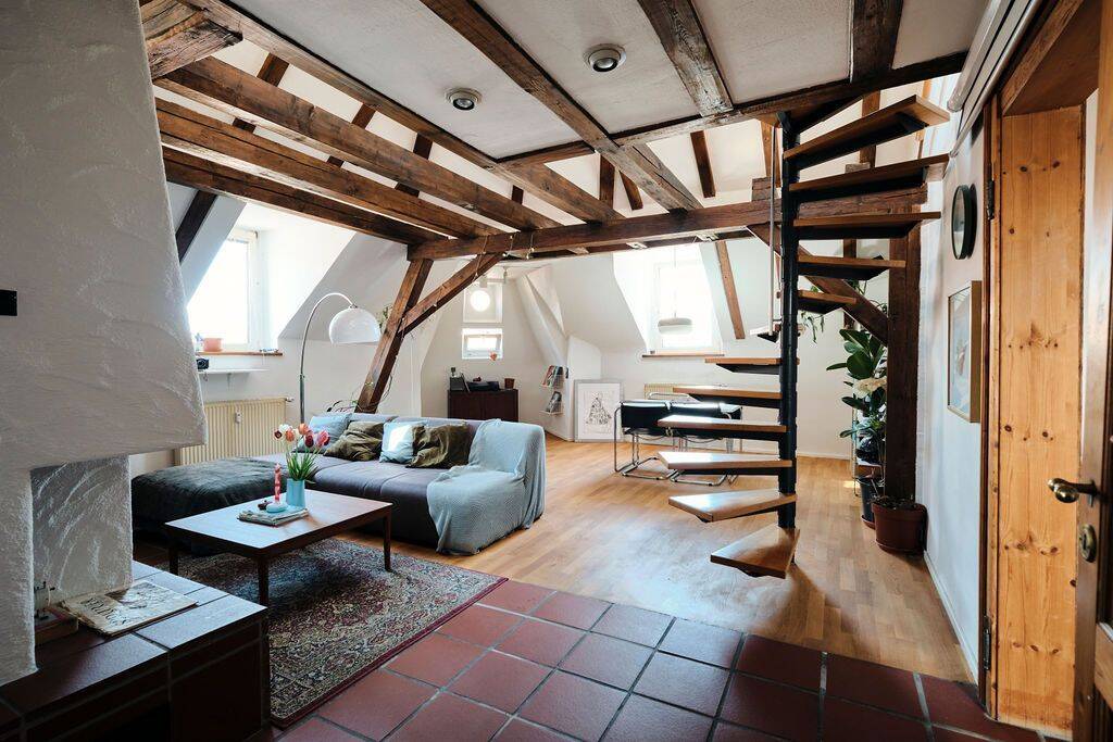 Wohnen mit Charakter – Exklusive Dachgeschosswohnung im Herzen der Stadt, 78462 Konstanz