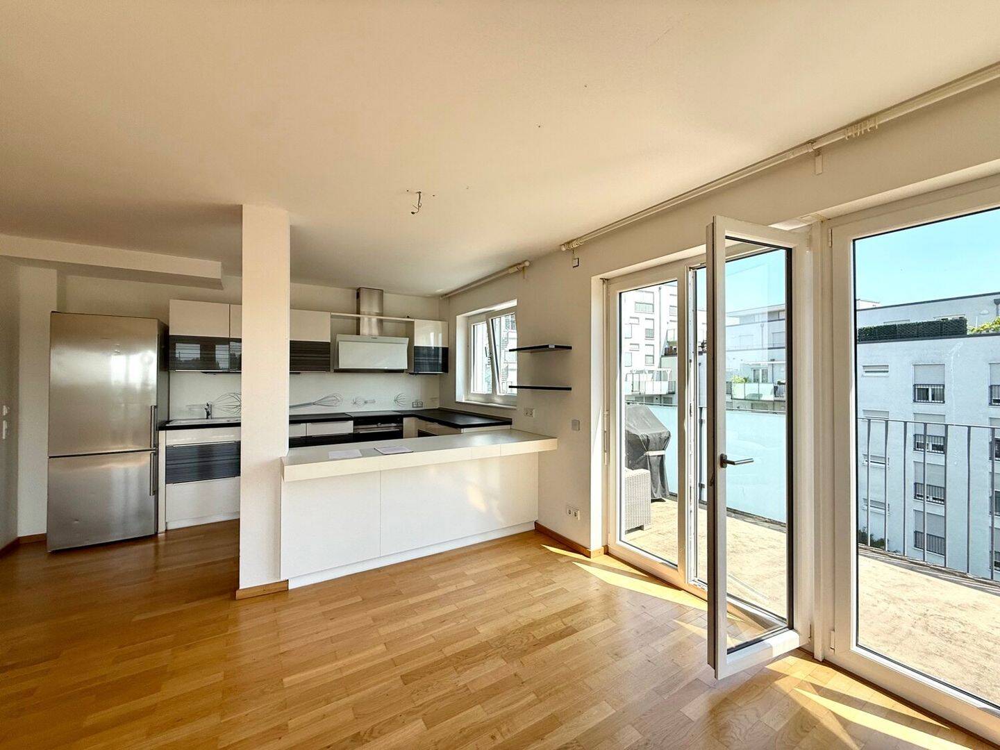 Komfortable Vier-Zimmer-Wohnung in hochwertiger Liegenschaft, 60326 Frankfurt am Main (Gallus Griesheim)