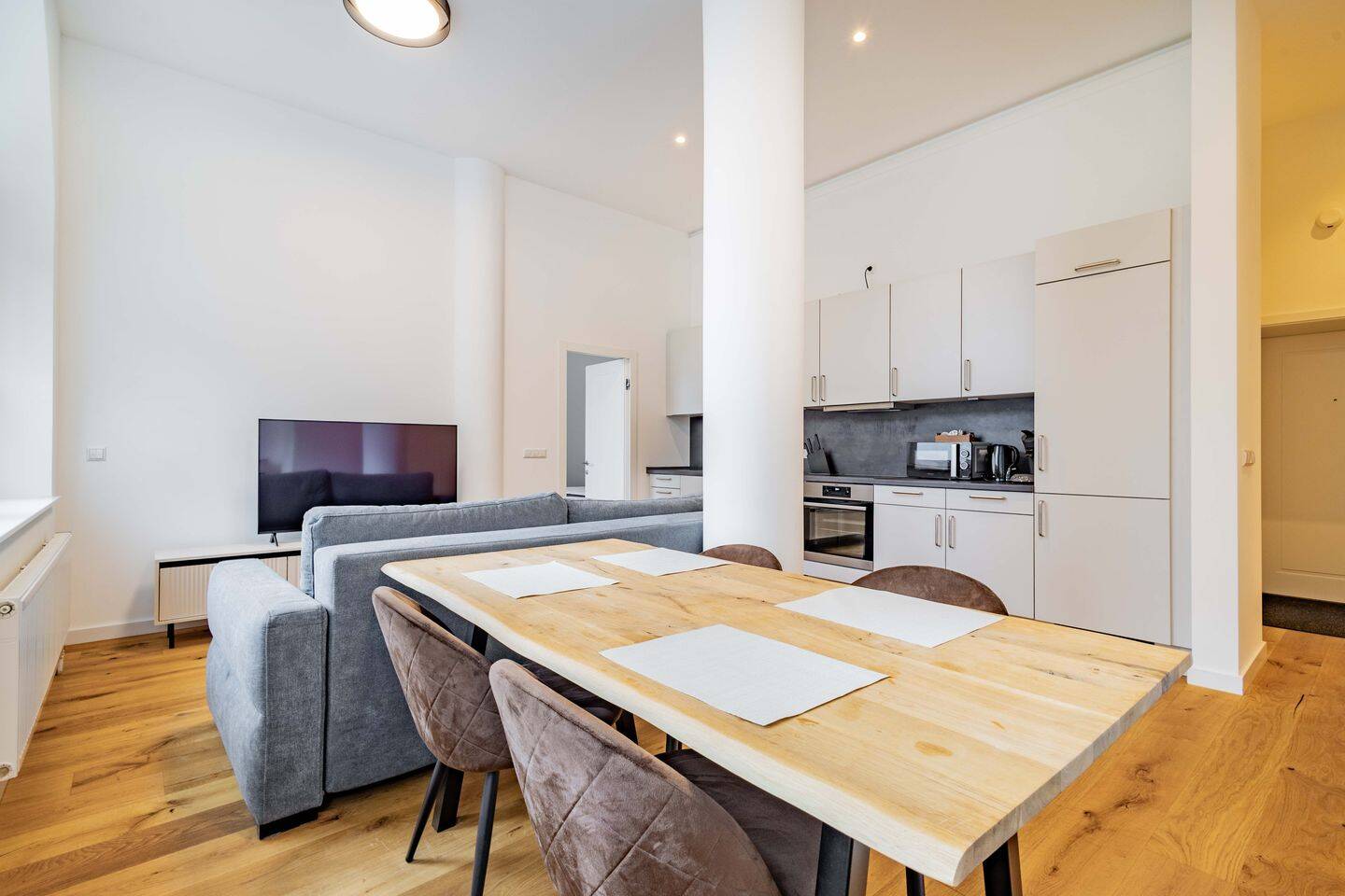 Ausblick Badenweiler * Saniertes und möbliertes 3-Zi-Apartment * 2 Bäder * 75 qm * 3,30m Deckenhöhe, 79410 Badenweiler