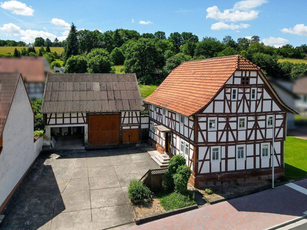 Historisches Fachwerkhaus mit Scheune in Philippsthal -Harnrode, 36269 Philippsthal (Werra)