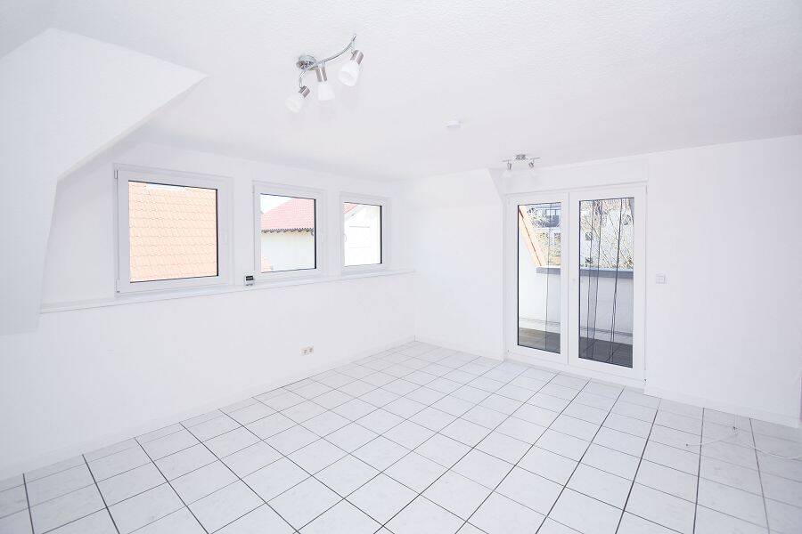 Paderborn-Kernstadt: Charmante Eigentumswohnung mit Loggia in zentraler Lage!, 33102 Paderborn